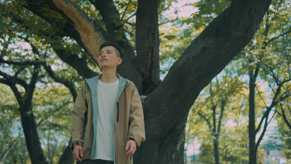 FJ_hinekuremon's tweet photo. 【MV公開】
新曲MV公開！
緑溢れる映像とともにお聴きください。

track /三畳半スタジオ(@sarukichi00)

撮影・編集/育海(@ikumi_712)

mix,mastering / Cheeq Beats Studio
(@yamaokaryutaro1)

Special thanks
西山昂志(GOLDFISH ADVENTURE)
(@pnzbizbiz)

「green days」
https://t.co/clr8HZqX7S https://t.co/HYdJNOXgUK