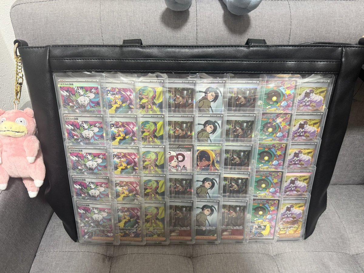 2xx5's tweet photo. 人生初の痛バ作ってみた！🧳

めっっっちゃ満足！
（多分）缶バッジよりも軽くて、肩が破壊される心配もナシ！

なおPJCSは権利なし&amp;観戦落選のためお披露目する場所はない....🫠 https://t.co/dRtkRGvnGG
