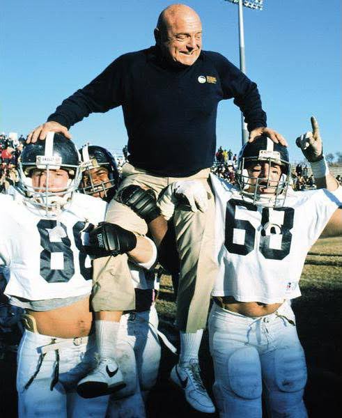 WHDPodcast's tweet photo. Day 396 of tweeting @NFFNetwork everyday until they DO RIGHT and put Erk Russell in the CFB HOF🦅 https://t.co/RGwXBLId2h