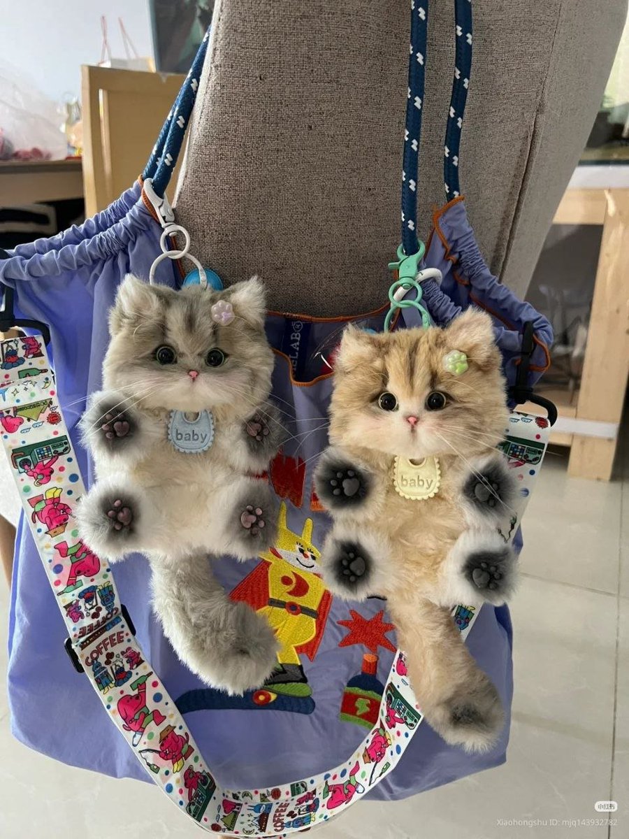 bluelisse's tweet photo. Cute bag charms 🐈‍⬛🍅

a thread https://t.co/Jf1nSVXg9T