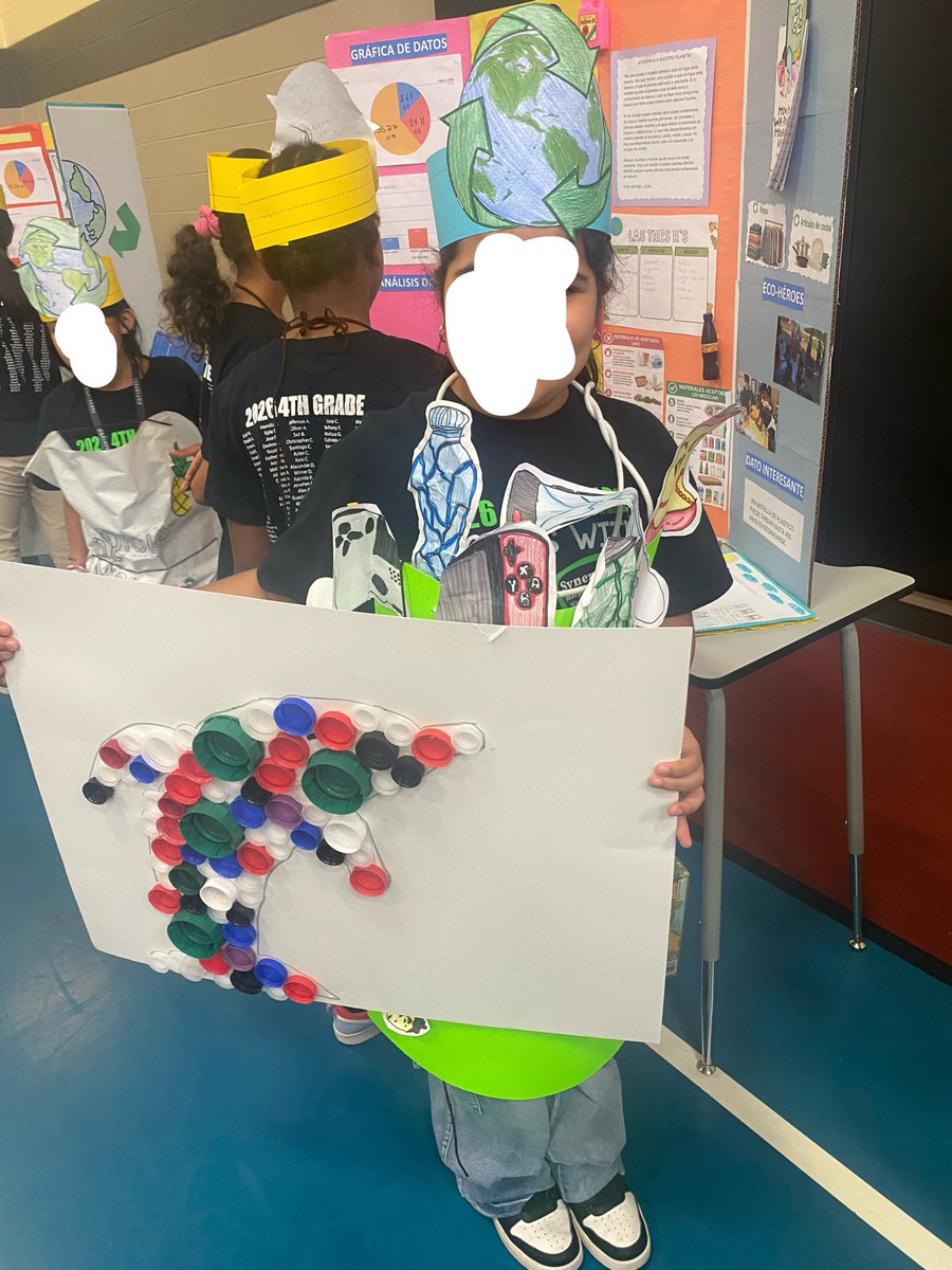 MartinezAM42's tweet photo. Amazing STEM showcase @Horn_Dreams_Big! https://t.co/qydRblq3JS