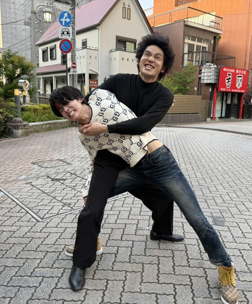 haruhi_iuchi712's tweet photo. 映画『TOKYO BURST-犯罪都市-』

本日公開です！！

新宿アルタ前完全封鎖での大規模撮影に大迫力のアクション。
普段目にしている東京の街並みが犯罪都市と化す景色は没入感MAXです！

是非劇場の大スクリーンでご覧ください🔥🔥

#TOKYOBURST-#犯罪都市- https://t.co/D8pJZbXiZt