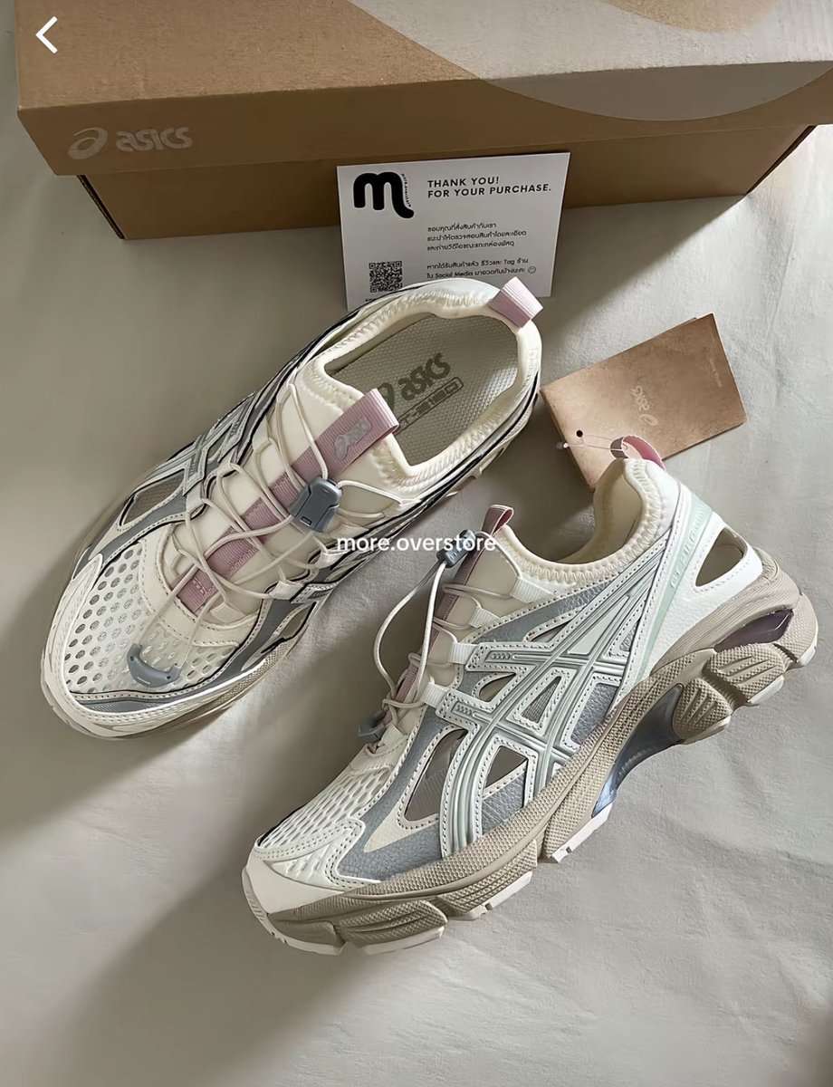 yqounger's tweet photo. menangis liat koleksi aesthetic dari asics yang satu ini, sungkem cakep bgtt 😭‼️ https://t.co/zf1vtZws4z