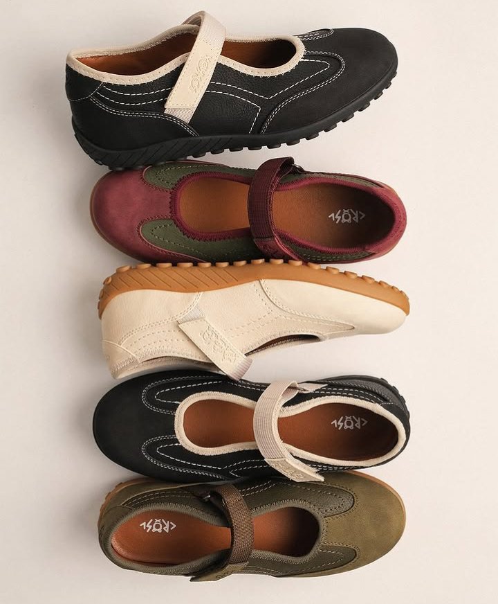 bakpa0w's tweet photo. Sepatunya simple tapi modelnya cakeep bangeet, apalagi kalo ditambah shoe charms makin ++ 🙌🏻 https://t.co/TAVlWLzGEk