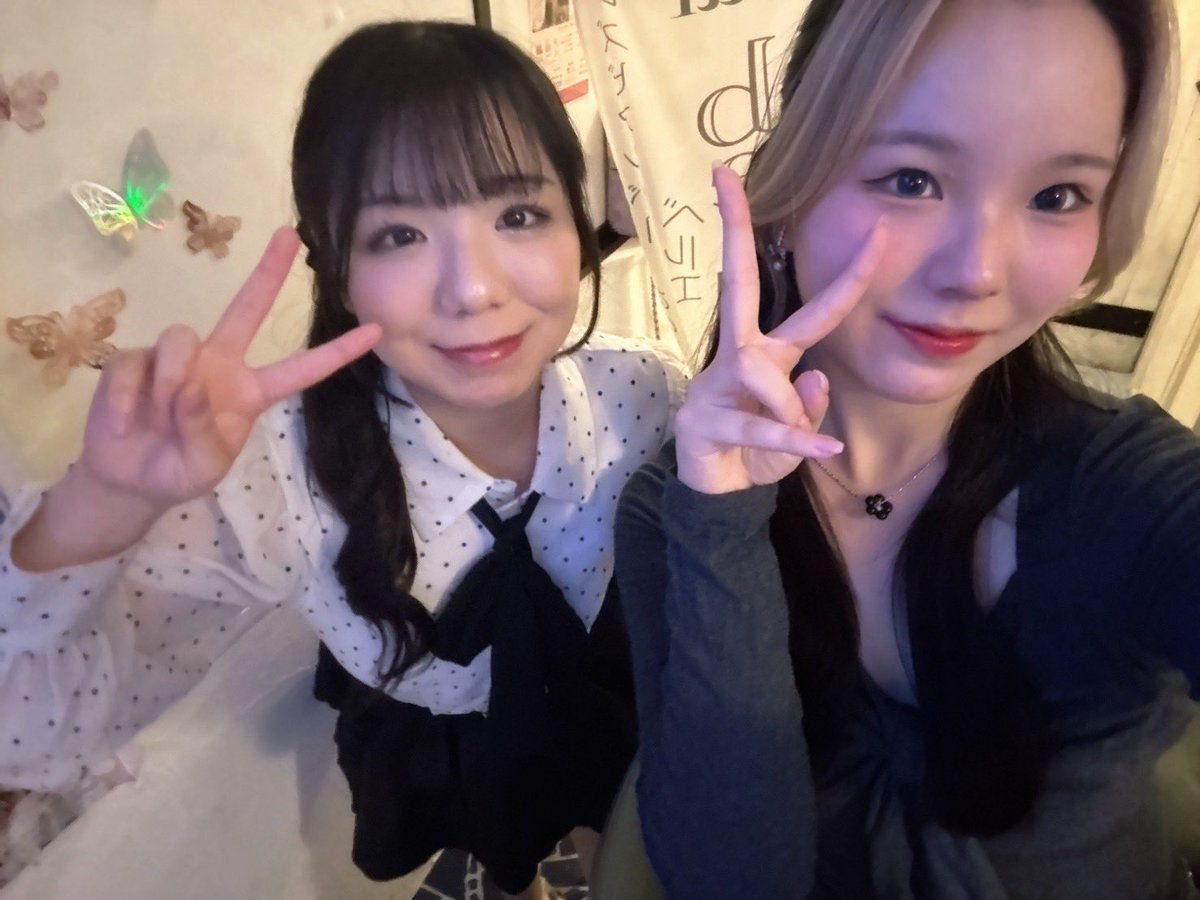 barbelless's tweet photo. オープンしてます！

あいる🪽ユナ🤍

朝5時までお待ちしております🥺

 #barbelle
 #ビアンバー
 #レズビアンバー
 #レズビアンさんと繋がりたい
#セクマイさんと繫がりたい 
 #新宿二丁目 https://t.co/iW2CbmKBPf