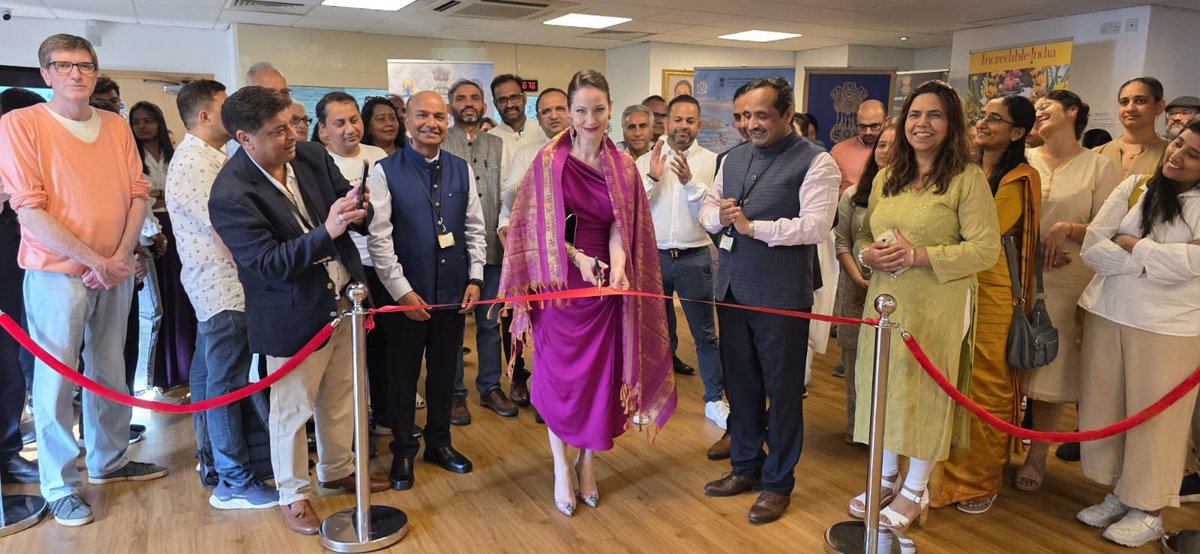 CGI_Bghm's tweet photo. @CGI_bghm celebrated the Curtain Raiser Event of the 12th #InternationalDayofYoga with great enthusiasm and participation from dignitaries, wellness experts, and community organisations. A unique #Yogasana #Exhibition celebrating Yoga Mahotsav showcasing various yoga postures and their benefits was inaugurated by the Consul General of Romania, Madam Mihaela Savu, who was among the prominent dignitaries present alongside Deputy Lieutenants and other distinguished guests. A special booklet featuring the series of yoga events to be hosted by the Consulate in association with various organisations, along with yoga activities planned across the #Midlands and #North, was also inaugurated during the event.

The benefits of Ayurveda were highlighted, including the special Ayurveda Booths planned during the main International Day of Yoga celebration at Victoria Square, Birmingham. Consul General @venkatifs spoke about the various initiatives of the Government of India to promote yoga globally and encouraged everyone to make yoga a part of their daily lives. Madam Mihaela Savu also appreciated the initiative, emphasised the importance of inculcating yoga and wellness practices within communities, and highlighted the significance of this year’s theme: “Yoga for Wellness, Wisdom, and World Peace.”

#IDY2025 #InternationalDayOfYoga #YogaForWellness #YogaForPeace #Ayurveda #Birmingham @BrahmaKumarisUK
@drashokayurveda
@MindPurpl92811
@artofliving
@ArtofLiving
@paramaanu09
@KAHOUKORG
@heartfulness  @moayush @IndianDiplomacy @diaspora_india @HCI_London @iccr_hq