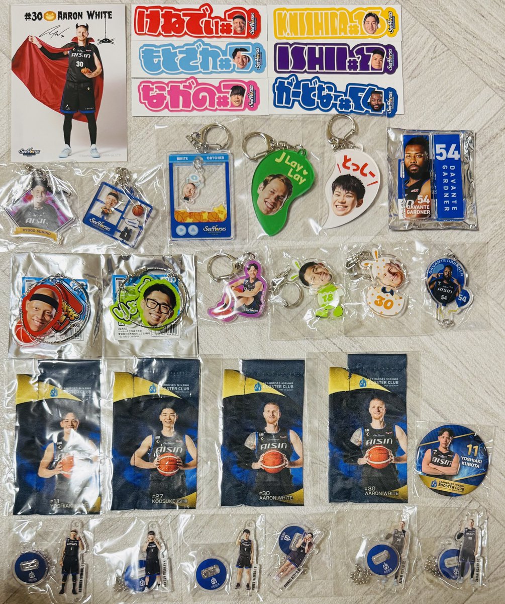 kanari_0903's tweet photo. シーホース三河   グッズ交換🌟

[求]  
18  角野選手
19  西田選手
定価

[譲]
画像のもの

異種交換可能です!
ご連絡お待ちしております📩

#シーホース三河 https://t.co/Q4UnrqFKXp