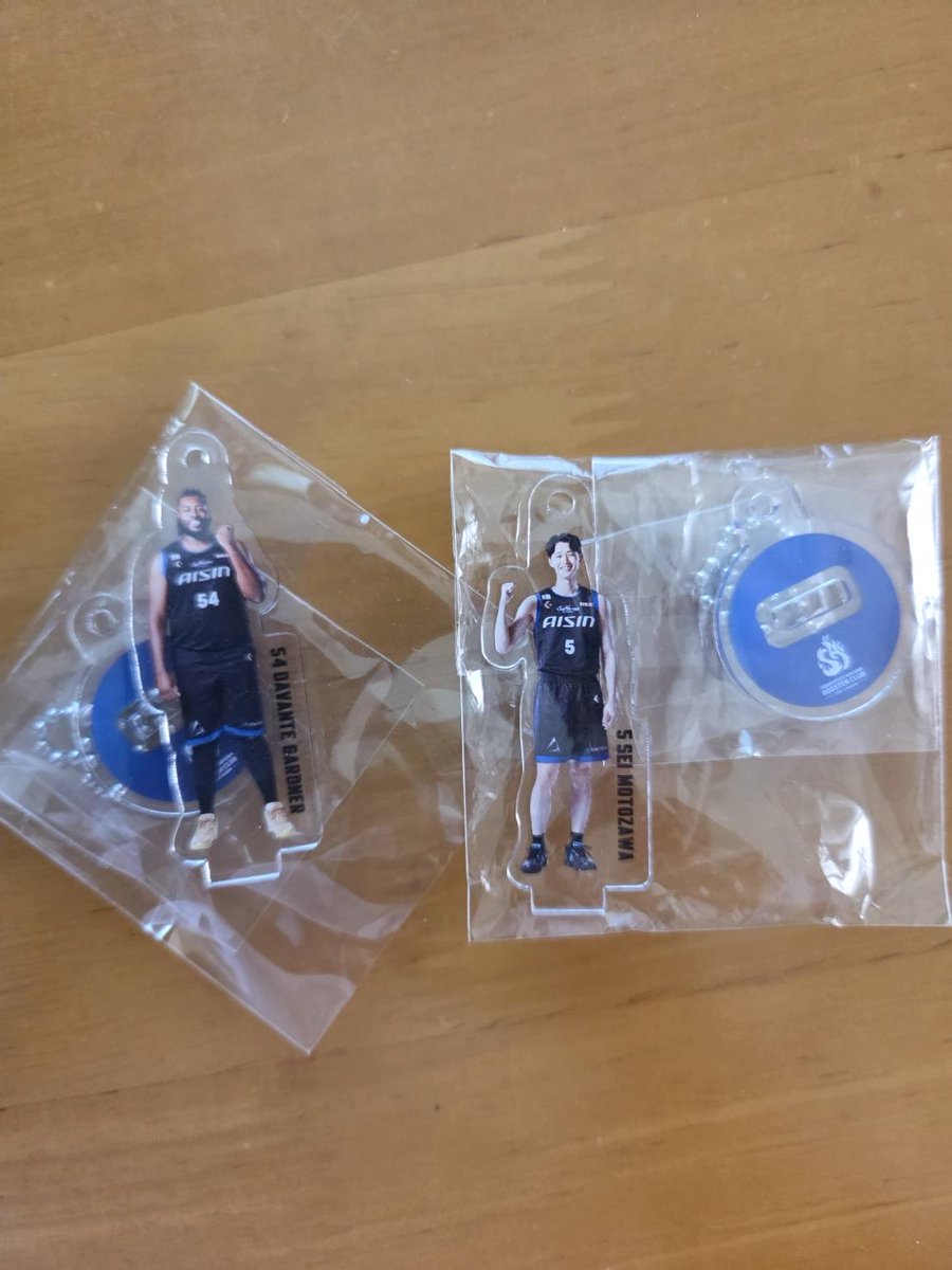 Ayn35O's tweet photo. 【交換】シーホース三河　ブースタークラブ
交換　チェキ、アクスタ

譲：アクスタ　5、54
チェキ　1、5、11、16、30
求：アクスタ　7、16、19、32
チェキ　7、16、19(画像にないもの)

アクスタ↔︎チェキでもいいので、お気軽にお声がけください。
1と30はポイント300との交換でも大丈夫です。 https://t.co/PUl5iEJny8
