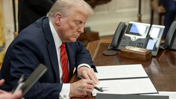 OwenGregorian's tweet photo. HUGE WIN FOR ELECTION INTEGRITY: Federal Judge SMASHES Desperate Democrat Lawsuit from DNC, Schumer, and Jeffries — Clears Way for Citizenship Checks on Mail-In Ballots | Jim Hᴏft, The Gateway Pundit

A federal judge on Thursday handed President Donald Trump and election integrity advocates a major victory after rejecting Democrats’ desperate attempt to block Trump’s executive order aimed at tightening mail-in voting rules and strengthening citizenship verification for federal elections.

On Thursday, U.S. District Judge Carl Nichols, a Trump-appointed jurist who clearly actually reads the Constitution, slapped down a multi-headed monster of lawsuits filed by the Democratic National Committee, Chuck Schumer, Hakeem Jeffries, and far-left activist groups like the NAACP, Common Cause, and the League of United Latin American Citizens.

The Democrats and their mainstream media allies have been throwing a collective temper tantrum ever since President Trump signed the March 31 Executive Order.

The directive tackles the massive vulnerabilities in our election systems by utilizing the Department of Homeland Security (DHS) and the Social Security Administration (SSA) to build comprehensive state citizenship lists. It also instructs the U.S. Postal Service to ensure mail-in ballots are only delivered to verified, eligible adult citizens.

The order further directs the Attorney General to prioritize prosecutions of anyone sending ballots to ineligible voters and allows for the withholding of federal funds from non-compliant states.

To any sane American, ensuring only citizens vote is common sense. But to the radical left, verifying citizenship is an “unconstitutional nightmare.”

They ran crying to the courts, begging for an immediate preliminary injunction to stop the order before the upcoming midterm elections.

Judge Nichols wasn’t having any of it. In a scathing 26-page opinion, the judge ruled that the Democrats failed to show they have any standing or have suffered a single shred of actual harm.

“Given that the Executive Order does not command Plaintiffs to do anything, and that no agency has yet acted pursuant to the Order in a way that could harm Plaintiffs, they have not suffered any harm at present,” Nichols wrote in his opinion.

The court repeatedly emphasized that the executive order merely directs agencies to begin lawful processes and does not itself remove voters, alter ballots, or force states to take any immediate action.

Nichols also noted that the order explicitly requires all actions to comply with existing federal laws, including the Privacy Act and other legal protections.

The ruling is particularly embarrassing for Democrat organizations that attempted to argue the mere possibility of future voter roll checks constituted “irreparable harm.”

Judge Nichols dismantled many of their arguments, writing that their claims relied on a “highly attenuated chain of possibilities” and speculative fears about what states or federal agencies might do in the future.

The court further rejected claims that organizations had standing simply because they chose to divert resources toward political activism and voter education campaigns in response to Trump’s order.

Citing Supreme Court precedent, Nichols explained that activist groups “cannot manufacture standing merely by inflicting harm on themselves based on their fears of hypothetical future harm.”

The decision marks another significant legal win for President Trump as Democrats continue their nationwide campaign against election security measures.

https://t.co/z049v6N84L