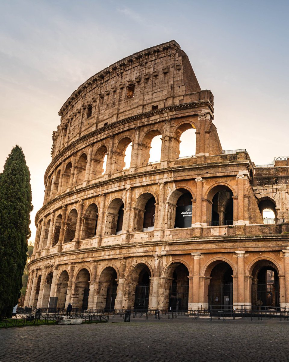 MonasteriesCom's tweet photo. Summer in Italy, but slower ☀️

Think warm evenings, historic streets, beautiful churches, local cafés, peaceful gardens and quiet corners made for wandering. Italy is the perfect place to slow down and enjoy summer at your own pace. https://t.co/Tk59mqZ1ps