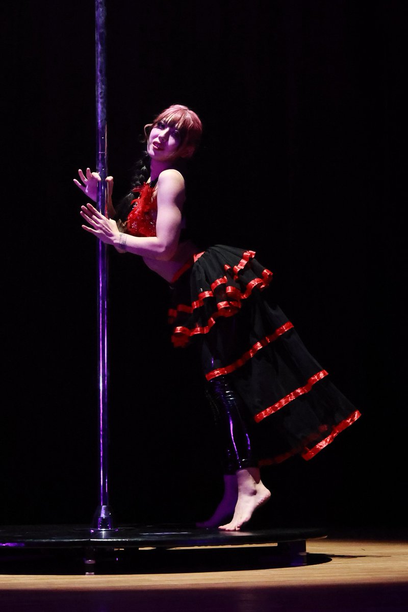 samboxsam2's tweet photo. LOQS
The Show Must Go On
50席限定プレ公演

ボーカルあり
アクロバットダンスあり
ポールダンスあり
ギターあり
ストリート的なパーカッションのアンサンブルありのショータイム

それぞれが素晴らしいパフォーマンスをされていて
それを融合して創り出すストーリー
観に行って良かった♪
④

#LOQS https://t.co/Sho0fllJiP