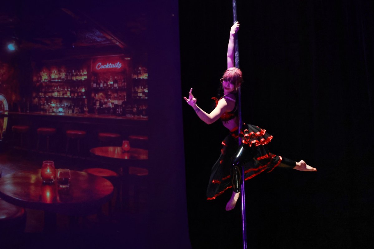 samboxsam2's tweet photo. LOQS
The Show Must Go On
50席限定プレ公演

ボーカルあり
アクロバットダンスあり
ポールダンスあり
ギターあり
ストリート的なパーカッションのアンサンブルありのショータイム

それぞれが素晴らしいパフォーマンスをされていて
それを融合して創り出すストーリー
観に行って良かった♪
④

#LOQS https://t.co/Sho0fllJiP