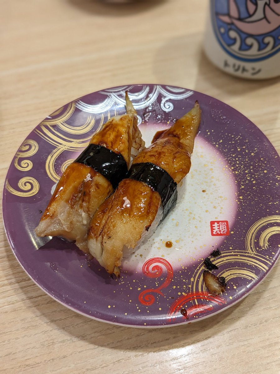 fukuro414's tweet photo. #回転寿しトリトン 円山店
@札幌市・中央区

北海道の回転寿司屋さんの代表格。
めちゃくちゃ混んでますけど、間違いなく旨い。

#北海道グルメ　#札幌グルメ　#寿司 https://t.co/N3AogUl9kx