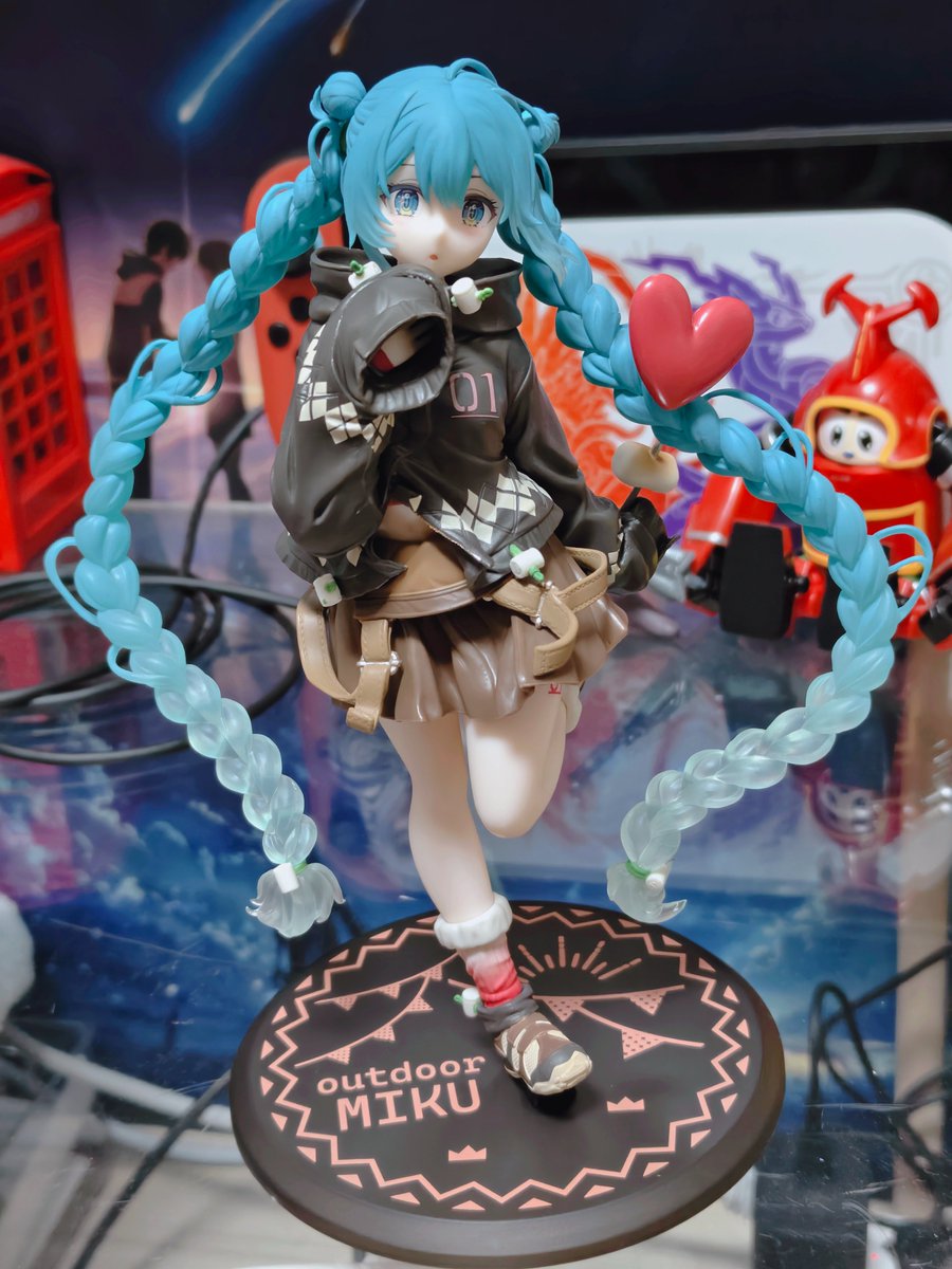 carrelchaim's tweet photo. 买景品手办绕不过去的初音未来。不是粉丝的我完全是被造型吸引的，这款真的很可爱！ https://t.co/0wwEAe1fnY