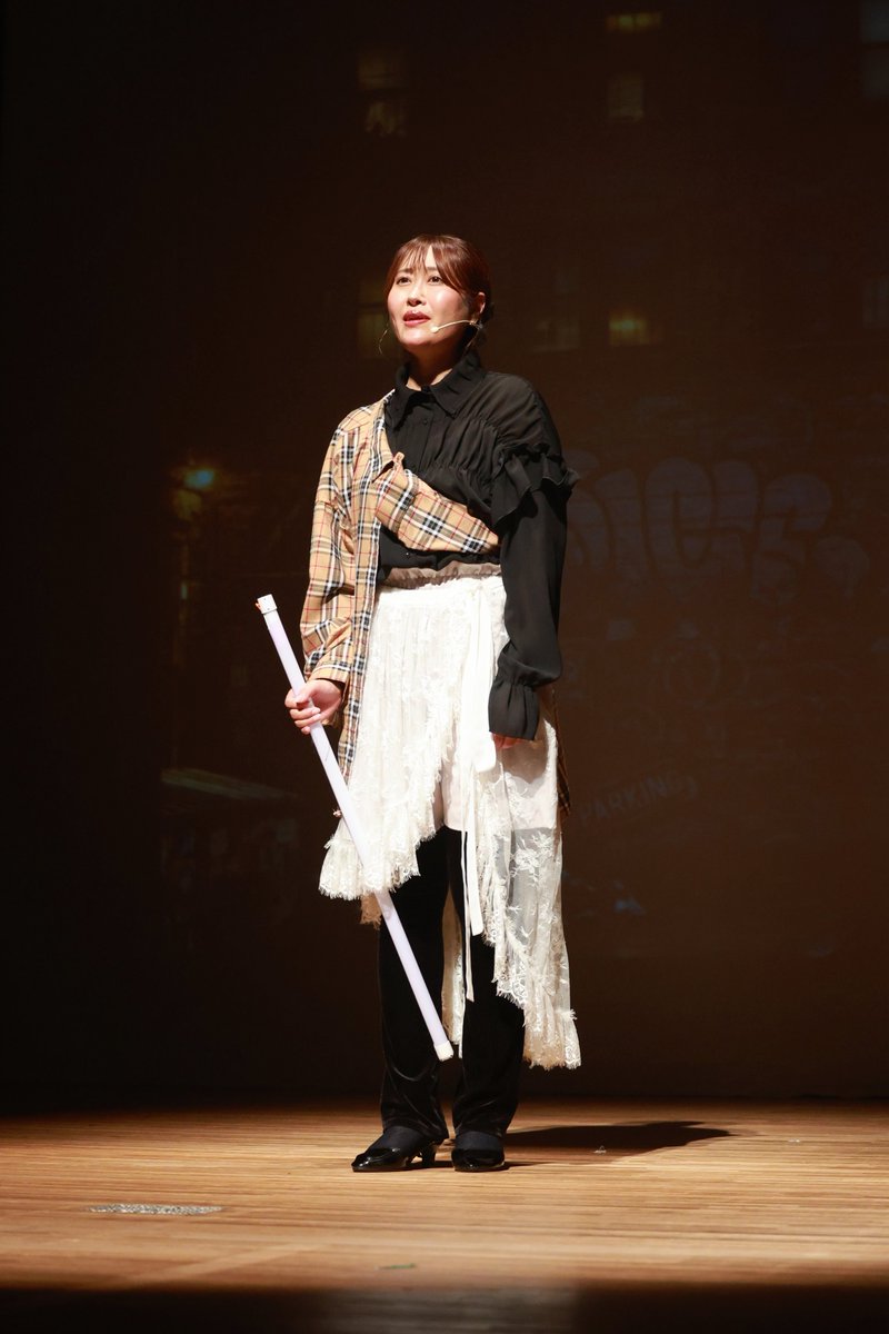 samboxsam2's tweet photo. LOQS
The Show Must Go On
50席限定プレ公演

ボーカルあり
アクロバットダンスあり
ポールダンスあり
ギターあり
ストリート的なパーカッションのアンサンブルありのショータイム

それぞれが素晴らしいパフォーマンスをされていて
それを融合して創り出すストーリー
観に行って良かった♪
⑤

#LOQS https://t.co/hcqQ9yBCiB