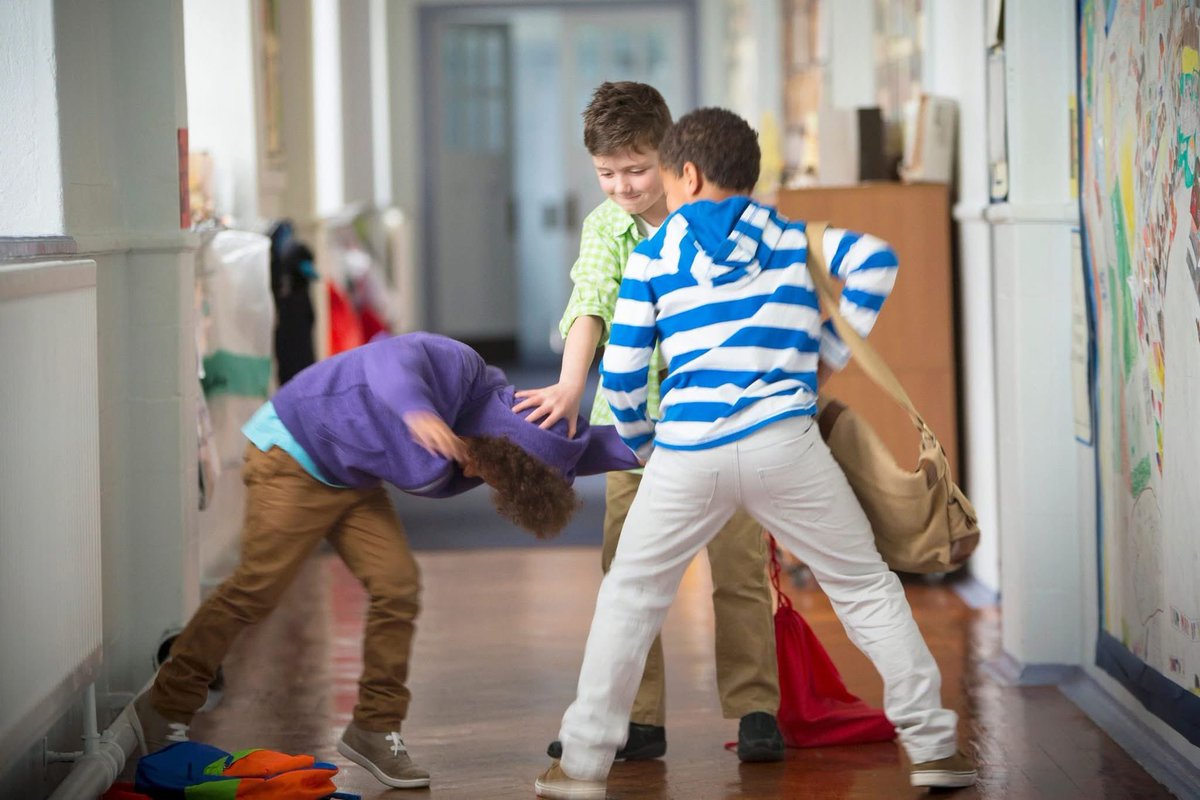 growuptobekind's tweet photo. Adding mental health classes to schools is an effective way to reduce bullying. These programs give students the emotional tools and empathy needed to prevent aggressive behavior.  Children learn to manage anger, stress, and frustration.  Visit https://t.co/q8AiXwEqmN https://t.co/7NBsYTTRP1