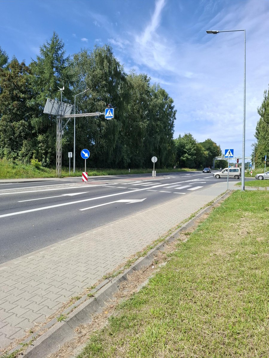 GDDKiA_Krakow's tweet photo. Mamy decyzję środowiskową dla rozbudowy #DK79 odc. Rudawa-Filipowice🥳
Poprawimy💪:
✅️standard całego 12,1 km odcinka -> 11,5 tony/oś
✅️geometrię skrzyżowań i łuków
✅️zatoki
✅️bezpieczeństwo i obsługę ruchu
✅️odwodnienie
✅️ochronę przeciwhałasową
@MI_GOV_PL |@GDDKiA https://t.co/ixfpkQgur7