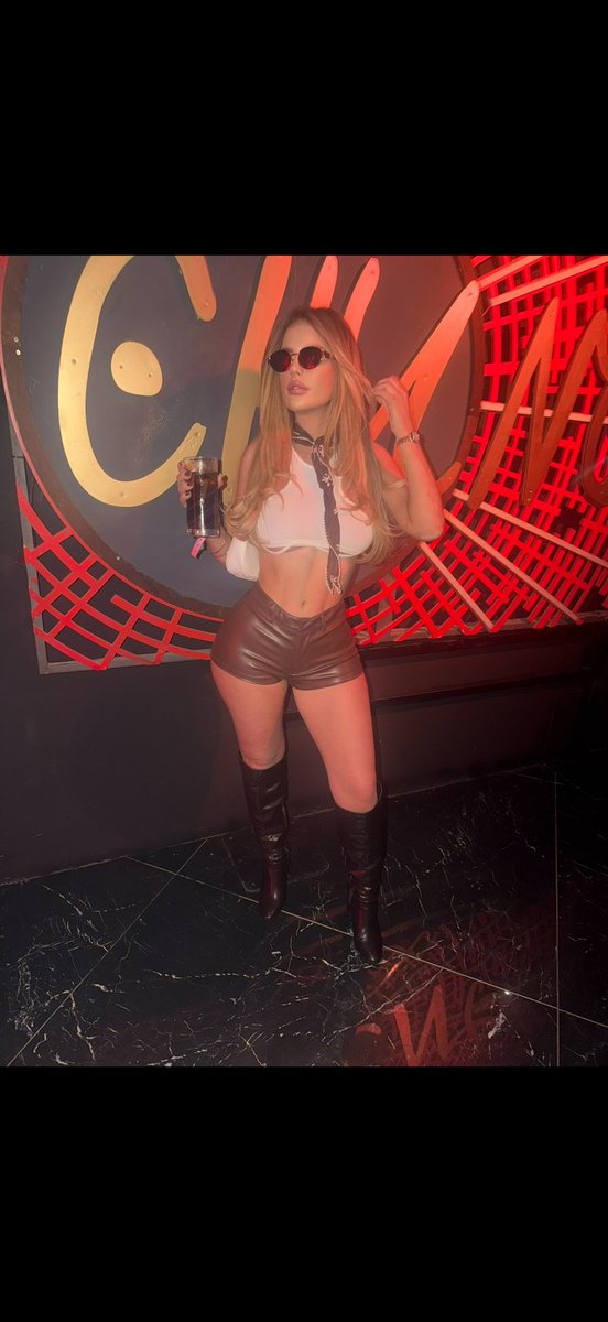Nicolefarrell91's tweet photo. #ibiza https://t.co/9piWsTmQMa