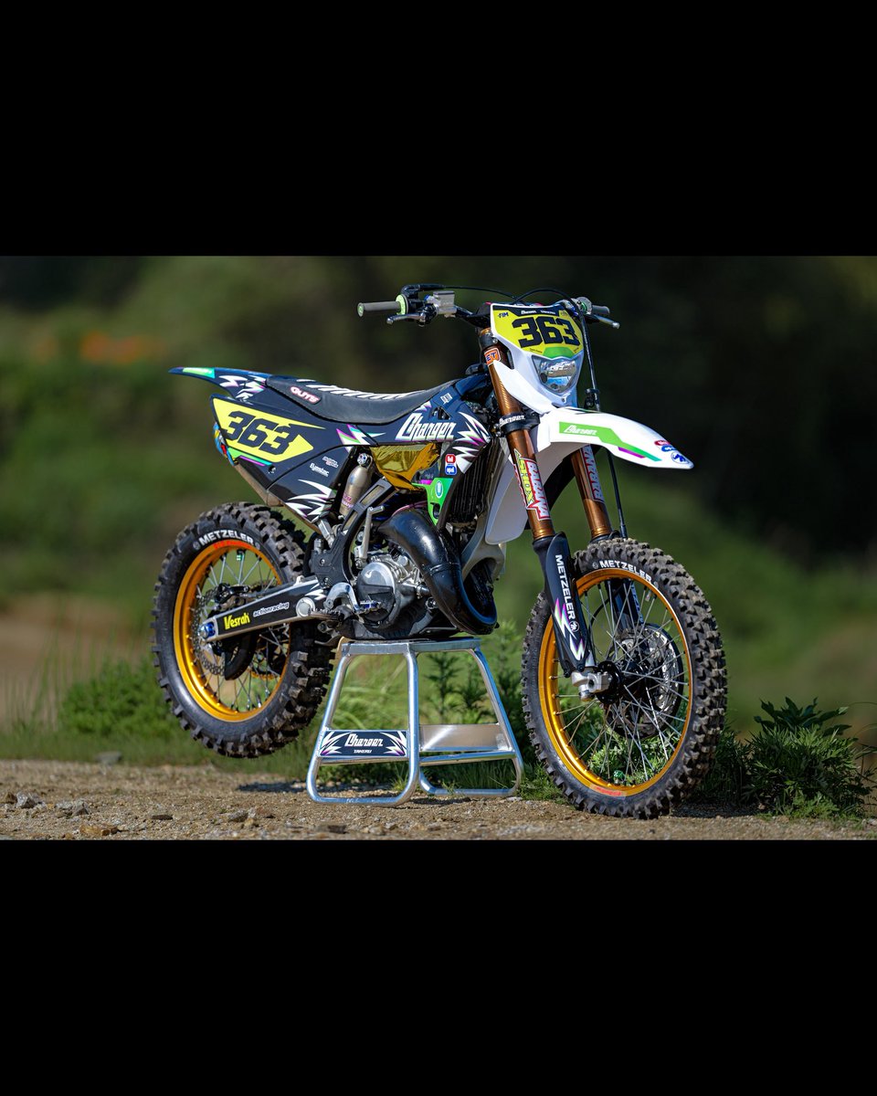 takerufujioka22's tweet photo. ツートン😄😄

#CARRYdesign 
#YZ125X https://t.co/gjgVm0g9bZ