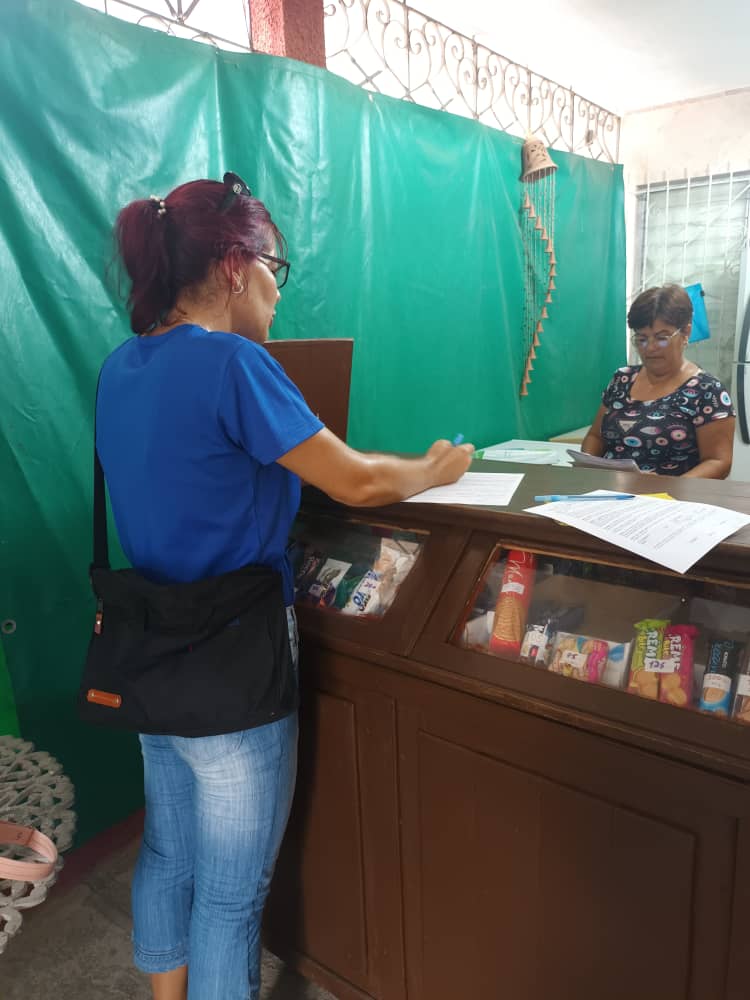 cubarecicla's tweet photo. ♻️ Fortalecemos alianzas con sector no estatal para impulsar el #reciclaje.
Mipymes, cuentapropistas y cooperativas se incorporan a la recuperación de materias primas mediante convenios que facilitan la recogida sistemática de residuos 
#CubaRecicla #RecuperamosValores https://t.co/gtJKwq5Urw