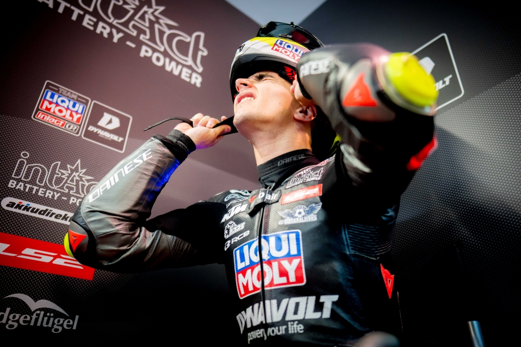 IntactGP's tweet photo. #ItalianGP  #Moto3  #Practice done and dusted in dry conditions

🅿️4️⃣ @david64official - 1´56.056 +0.244
🅿️6️⃣ @DavidAlmansa22 - 1´56.195 +0.383

means both our #M3Boys qualified for #Q2 on Saturday

#LIQUIMOLY  #Dynavolt  #IntactGP  at @MugelloCircuit🇮🇹 https://t.co/uyOuvJL2iJ