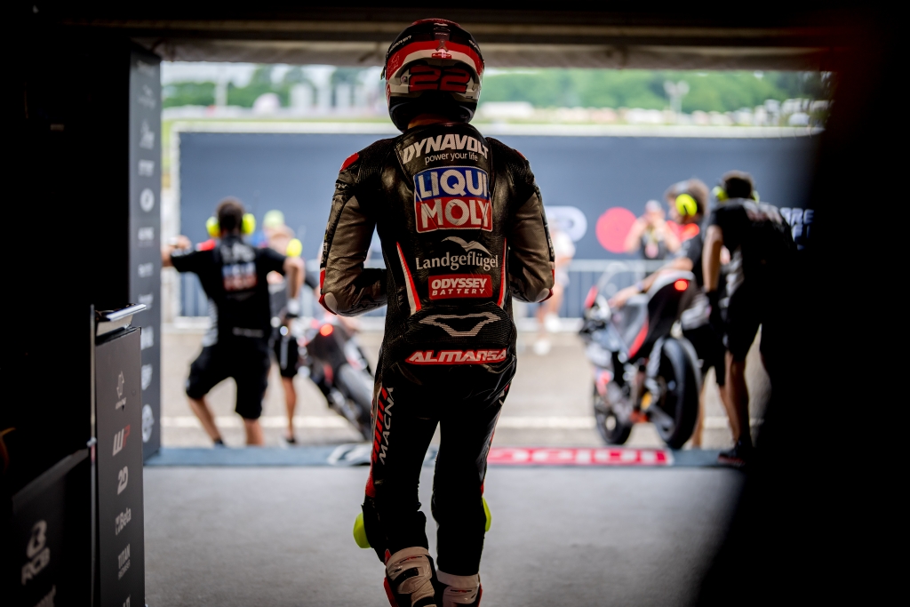 IntactGP's tweet photo. #ItalianGP  #Moto3  #Practice done and dusted in dry conditions

🅿️4️⃣ @david64official - 1´56.056 +0.244
🅿️6️⃣ @DavidAlmansa22 - 1´56.195 +0.383

means both our #M3Boys qualified for #Q2 on Saturday

#LIQUIMOLY  #Dynavolt  #IntactGP  at @MugelloCircuit🇮🇹 https://t.co/uyOuvJL2iJ