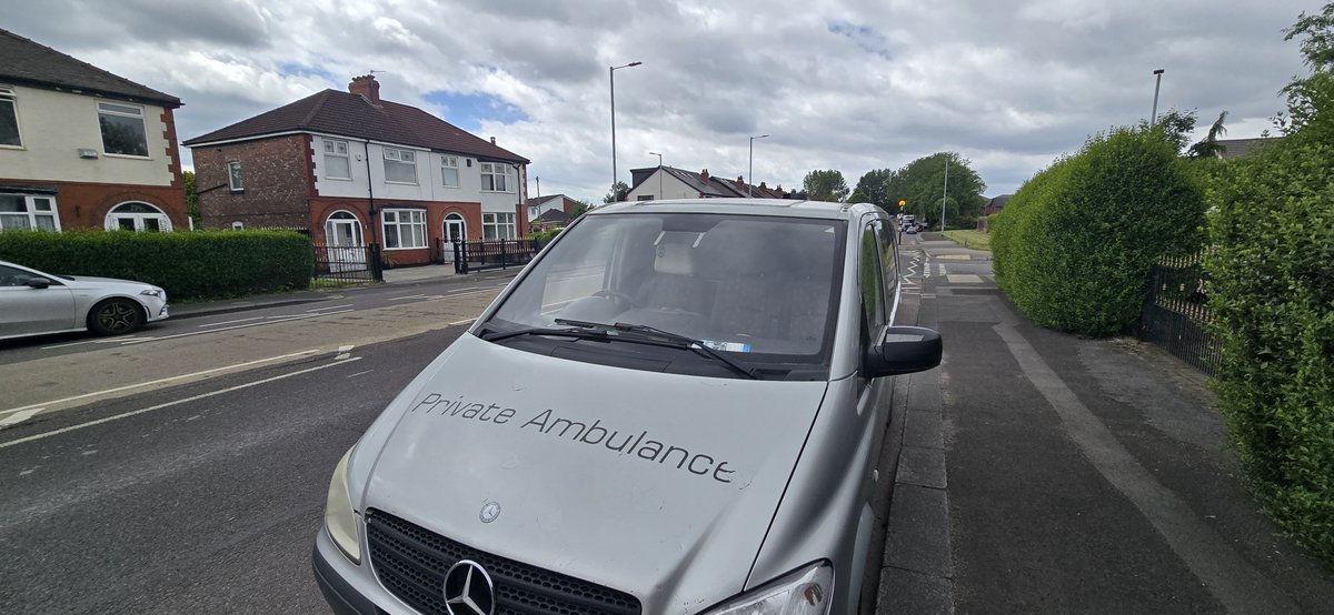gmptraffic's tweet photo. This Mercedes Vito van has been siezed in Audenshaw.

It has been driven without insurance for over 2 months #OpTutelage

#seized #OpScalis https://t.co/KECeRIabv5