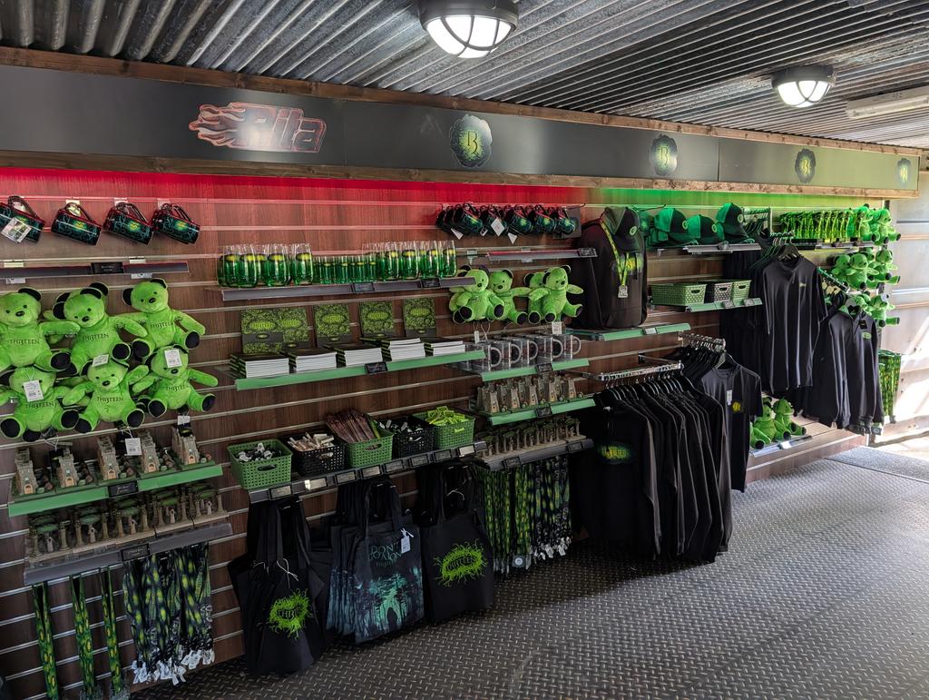 TowersTimes's tweet photo. TH13TEEN's exit shop has recently re-opened, selling a range of merchandise for both of Dark Forest's rollercoasters as well as drinks and ice lollies. https://t.co/UkSzf57sCZ