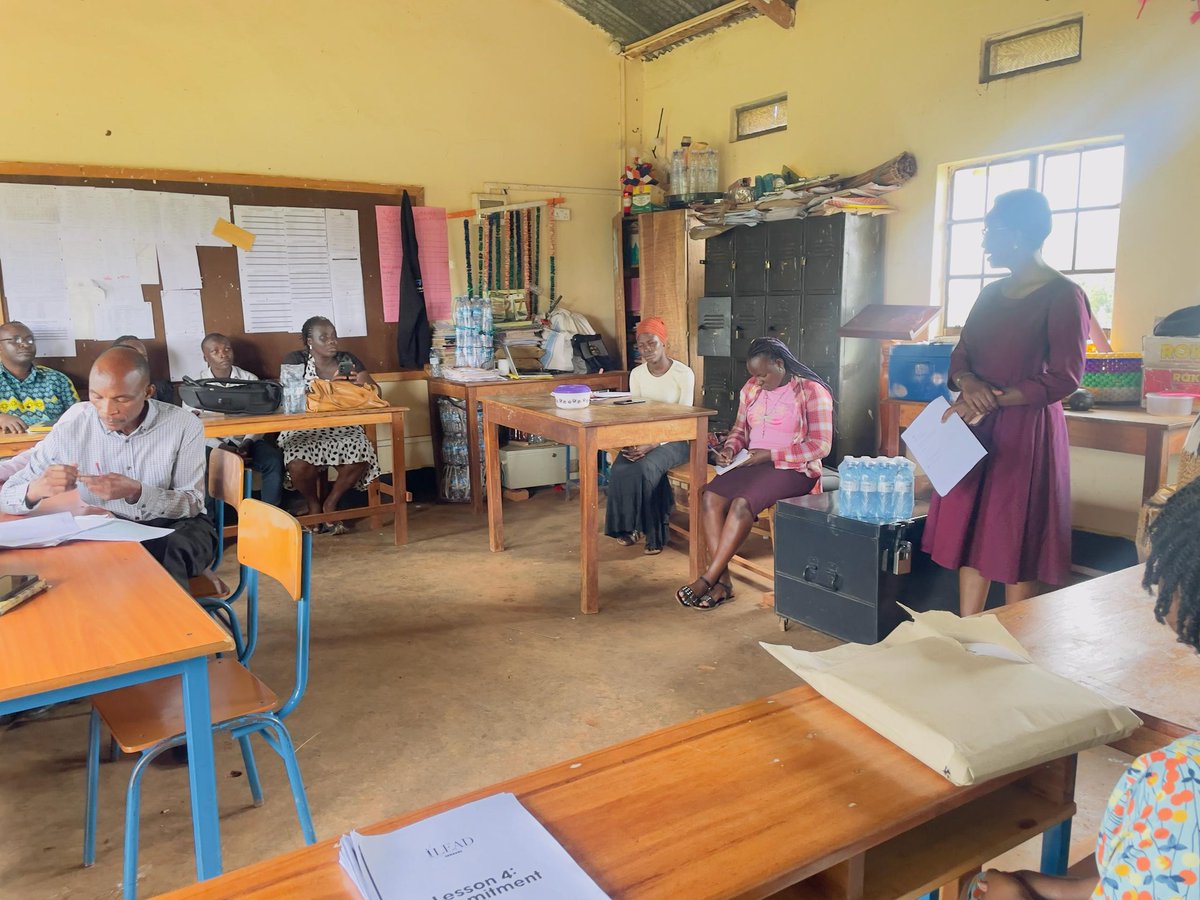 disabilityfes's tweet photo. Induction complete ✅

KDF x @iLeaduganda kicked off teacher induction &amp; student pilot at Sir Apollo Kaggwa for our leadership program.

Students with disabilities will use locally produced Braille books + group discussions. Teachers trained to support, not lead. https://t.co/IyBc7sl8s3