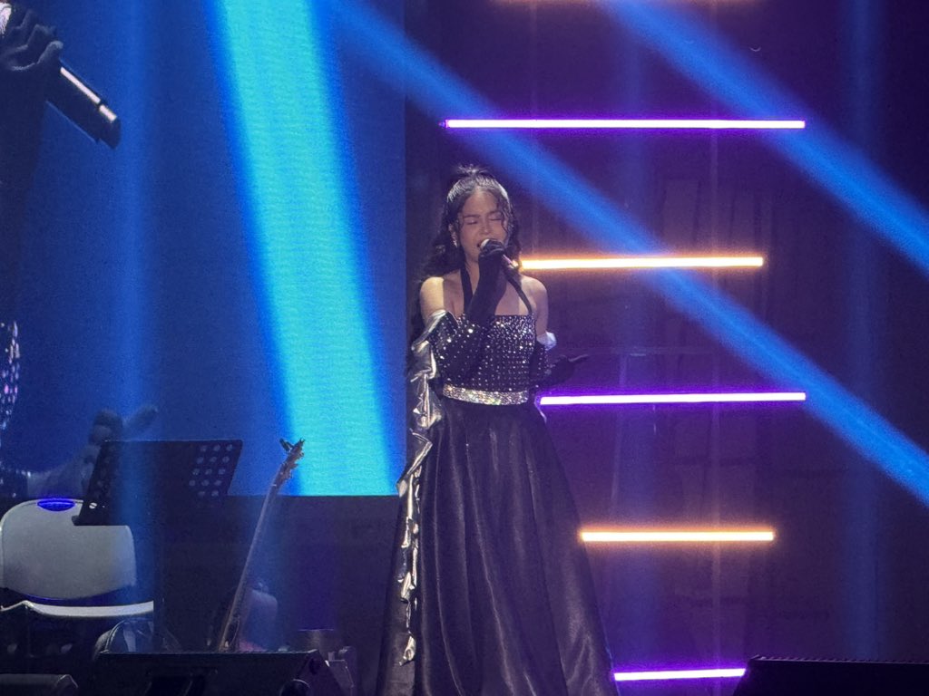 mjfelipe's tweet photo. HAPPENING NOW: 'Your Face Sounds Familiar' champions JM dela Cerna and Marielle Montellano's concert 'JMielle sings the Icons' at SM Skydome. https://t.co/gQqO6OKPri