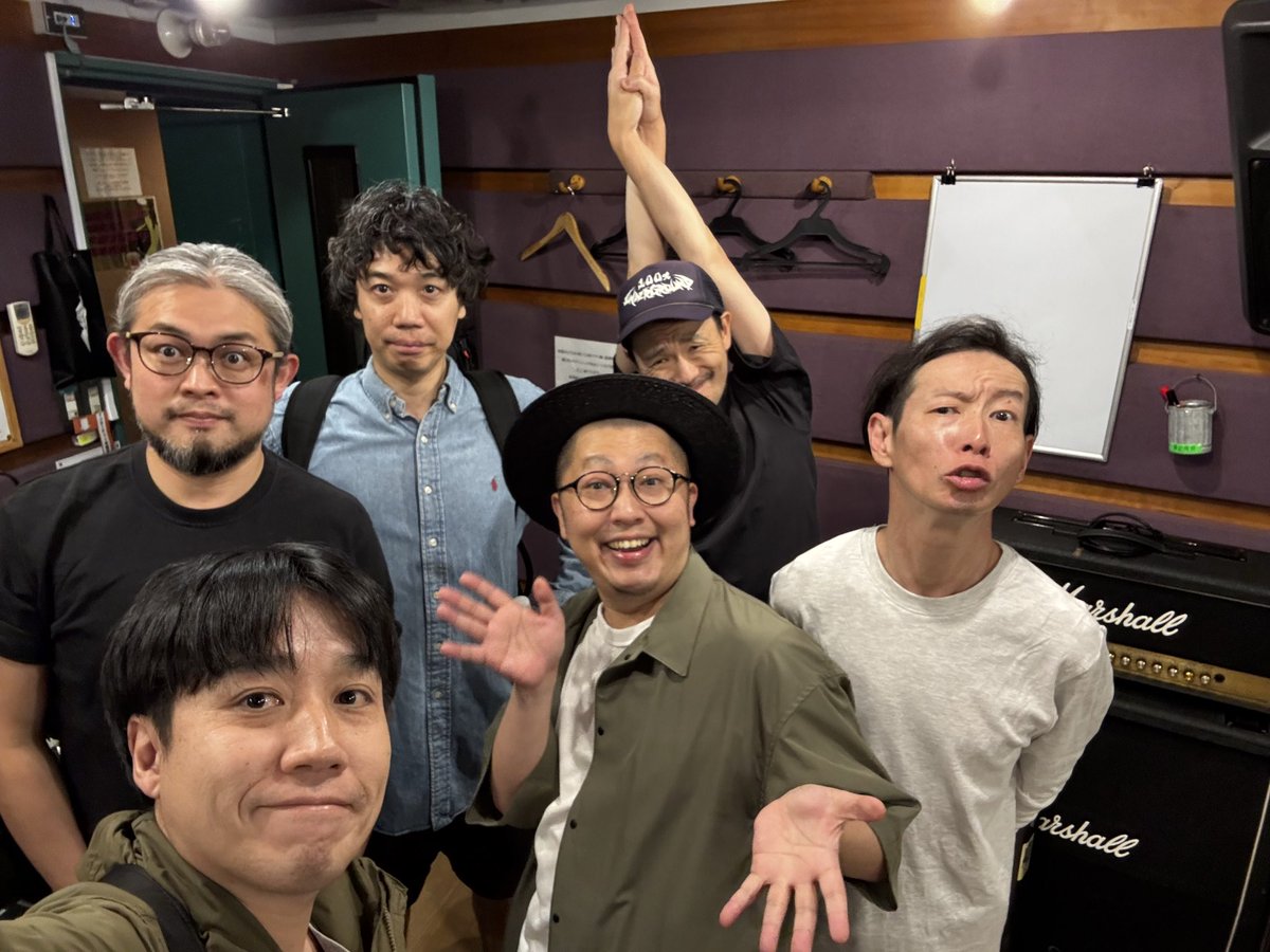 videobrother_'s tweet photo. 【👺🌿💨次回のライブは！】

日曜はぜひ渋谷アンダーディアラウンジへ🍺🍻🍺

オープン16:00！
私たちは16:30から！
一緒に飲みましょー！🎉

5月31日(日)
Delicatessen Recordings presents
ESCAPADE!
@渋谷UNDER DEER Lounge
OPEN/START 16:00
ADV ¥3,000 / DOOR ¥3,500 https://t.co/Vdgs4POg12