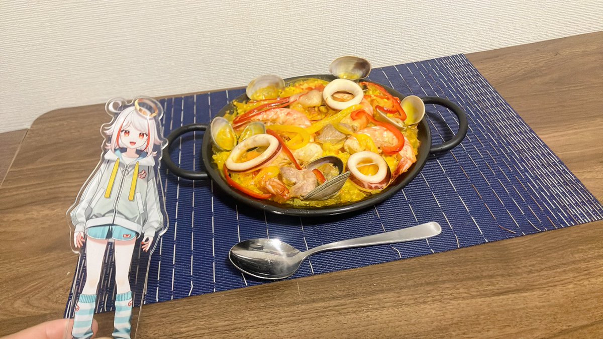 kiduki_darkness's tweet photo. 本日実はもう1品作ってました！
具沢山のパエリアฅ^>ω<^ฅ
サフランがいい色出してるぜ！
#ありせとごはん https://t.co/zfzVEYAPf7