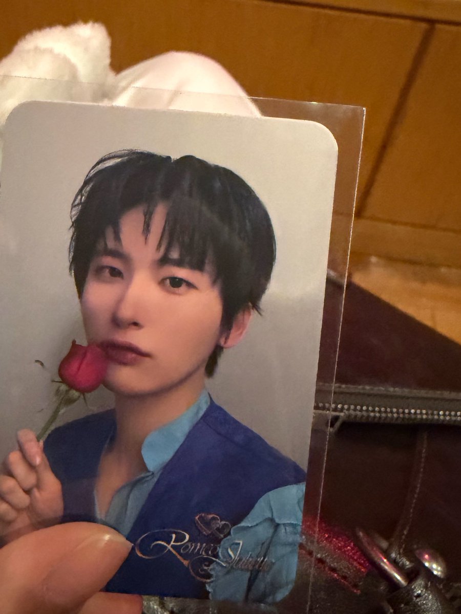 _zzro2's tweet photo. 원래 뮤지컬은 한 번만 보는 거 아님,,,😵‍💫
재밌었따 또 하자 https://t.co/iTrdG6PIbe