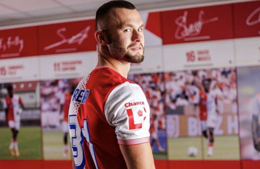 Buckarobanza's tweet photo. Erik Prekop ze Slavii do Górnika Zabrze? Tak piszą w Czechach. Cena ma wynosić 1.2 mln euro 

Na Slavię za słaby, w średnich klubach się sprawdzał. Nie wiem, czy jest wart akurat takich pieniędzy https://t.co/j7iUecA264