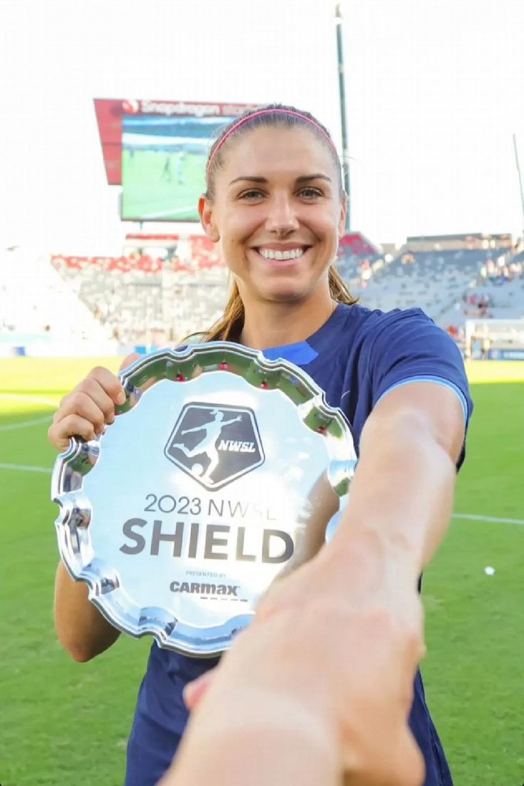 alex morgan tweet media