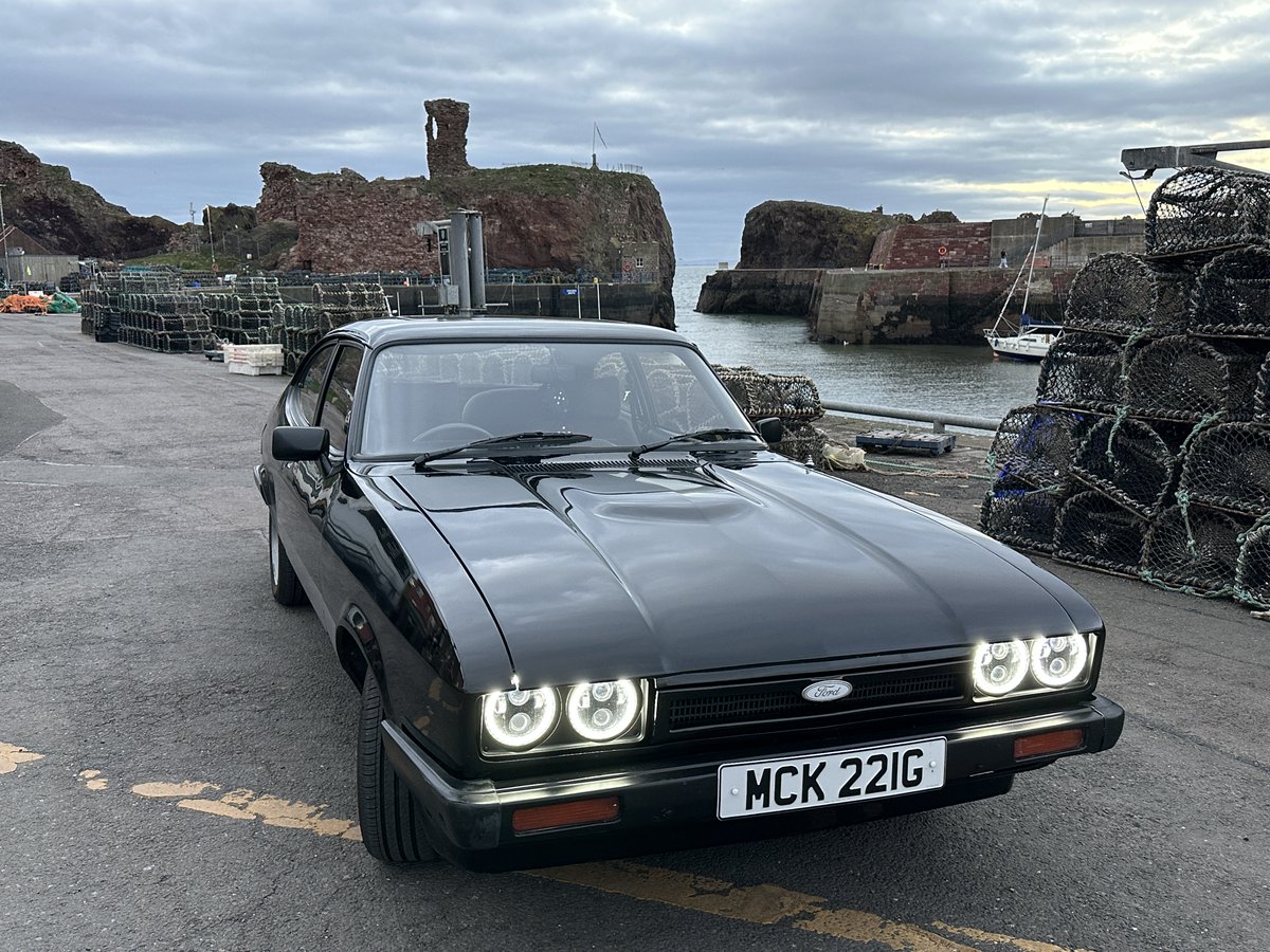 trampslikeus67's tweet photo. Can't believe it's already #FordFriday again 🙂
#ClassicCar #Capri #Mick https://t.co/ZPXNthIGTc