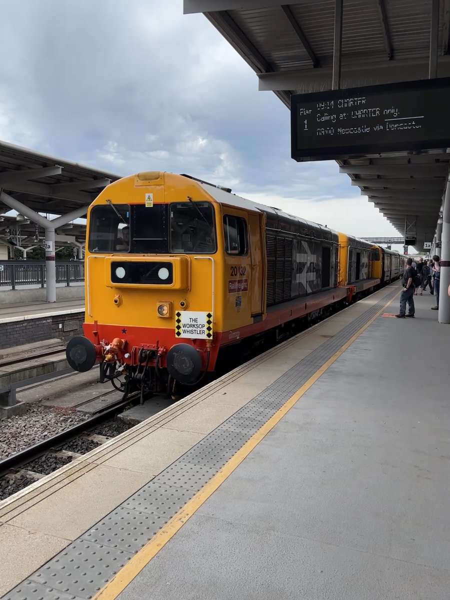 DAVE_754's tweet photo. LSL’s Worksop Whistler tour featuring 20132/20118 seen arriving in to Derby and 20107/20096 at Worksop following the tour’s visit to the HNRC/Sweitelsky facility where former Tinsley shunter 08877 piloted the train. https://t.co/wZEaGx8dDy