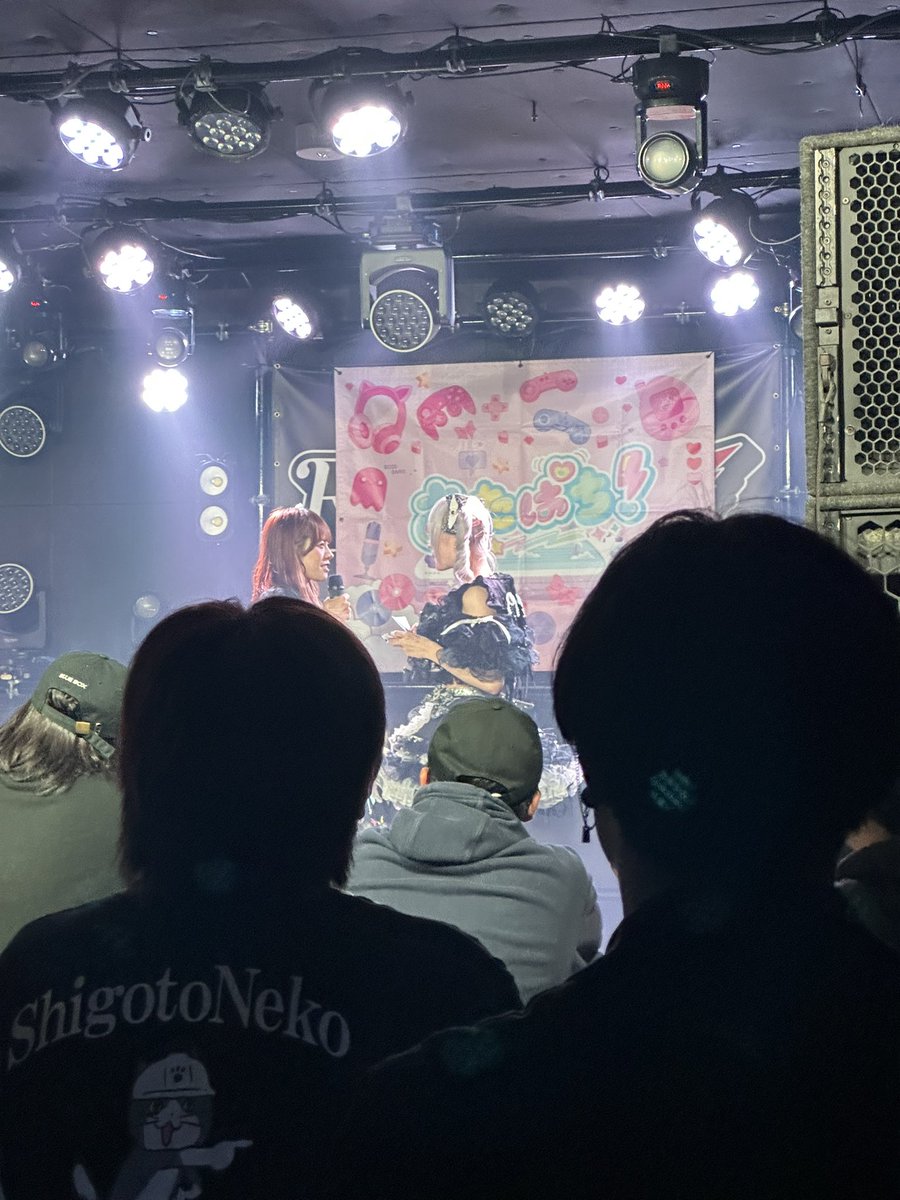aruna0916's tweet photo. 仕事休憩中無理やり少しだけ観に行ったけどよかったよかった、なぜか写真はこれしかない https://t.co/akRwAq38kY