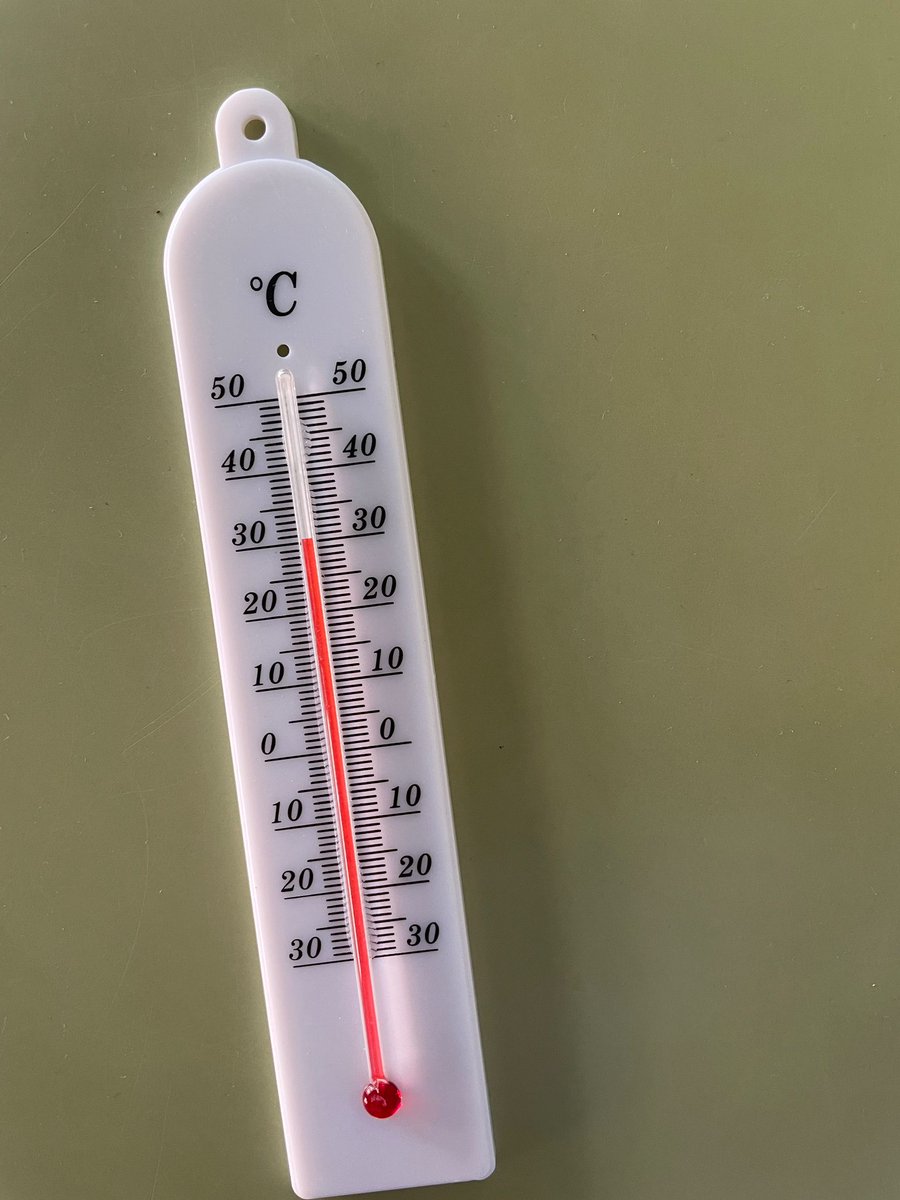 feccooaragon's tweet photo. Los golpes de calor que está sufriendo el alumnado por falta de climatización es MUY GRAVE y el Dpto de Educación tiene que responsabilizarse

💪Estamos preparando la denuncia contra el Departamento, y animamos a que nos sigáis enviando fotos a educacion@aragon.ccoo.es. https://t.co/DBKS6wFZyU
