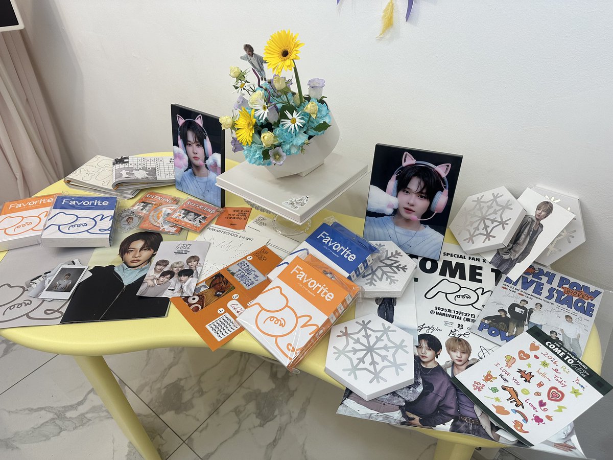 s27ucky's tweet photo. 구바라기 ㅅㅊ🌻🌻🌻

#내가_버티는이유_구현빈 
#내_맘속의_HYUNBIN_BOMB https://t.co/Dq717oKd1u