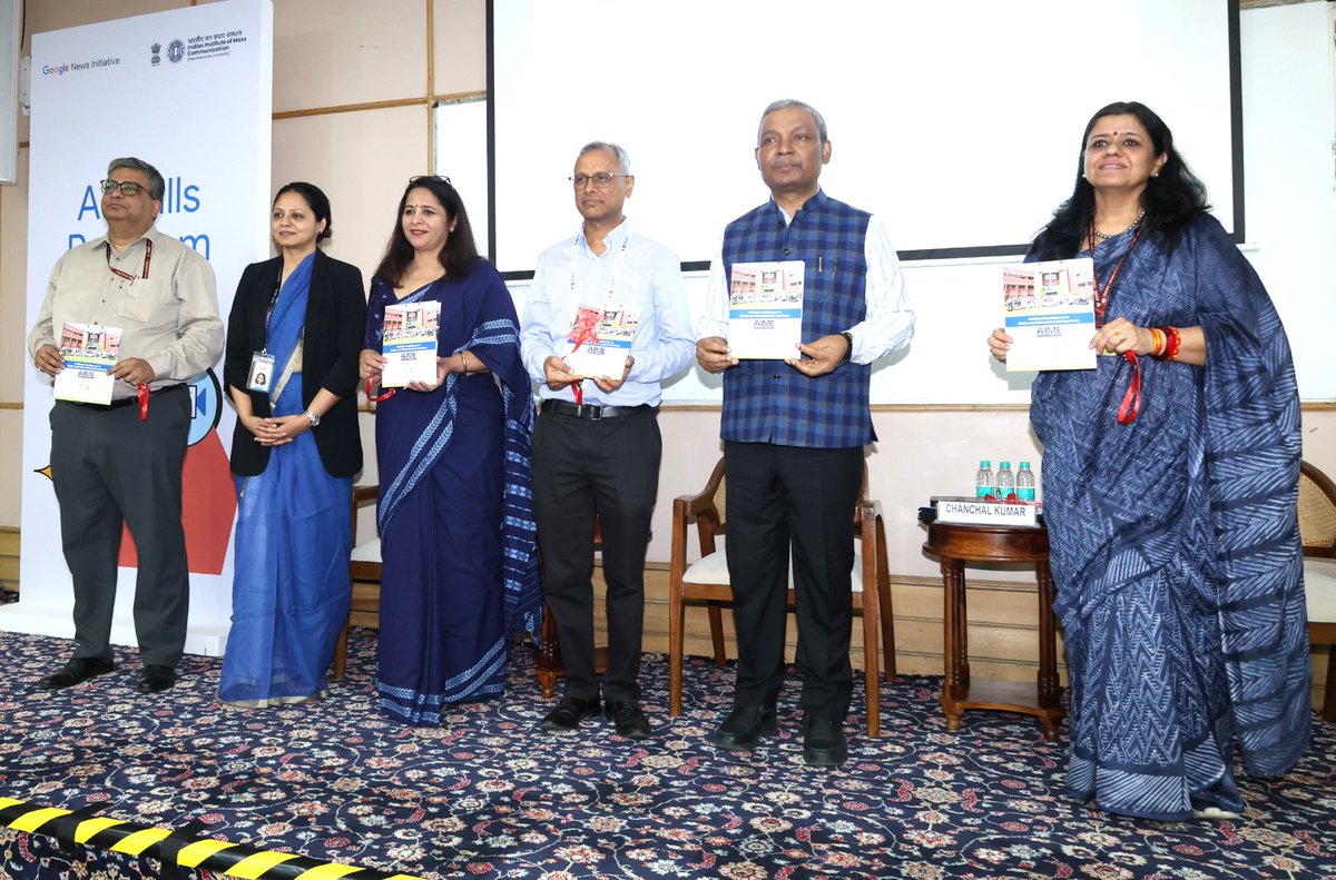 IIMC_India's tweet photo. IIMC launched the #AIME Academy (Artificial Intelligence in Media and Entertainment Academy), a first-of-its-kind initiative, in the presence of Chief Guest Sh. Chanchal Kumar, Secretary, @MIB_India and Sh. Manish Gupta, Senior Director, Google DeepMind India.
(1/4) https://t.co/eUFSKbEXs2