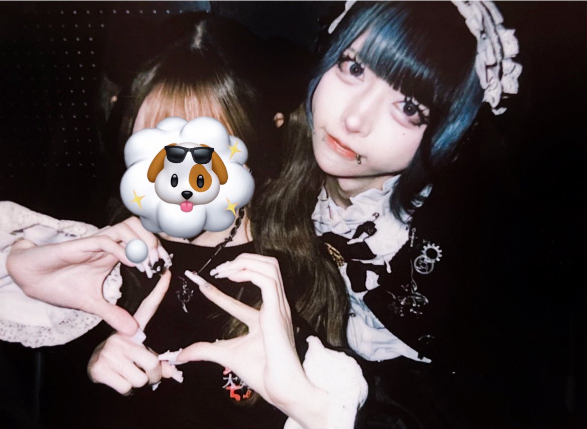 _zqrly's tweet photo. 毎回撮ってたからたくさんある😂
ハートの中にイニシャルとか入れるの可愛いからおすすめ🥹💕 https://t.co/XMczFJjfDS