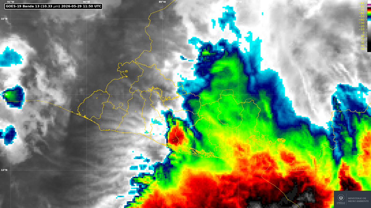 Colochamar's tweet photo. Este viernes, se registran lluvias en sectores del Área Metropolitana de San Salvador y sectores de la costa central y oriental. Ví @MedioAmbienteSV https://t.co/tiqU3XvW55