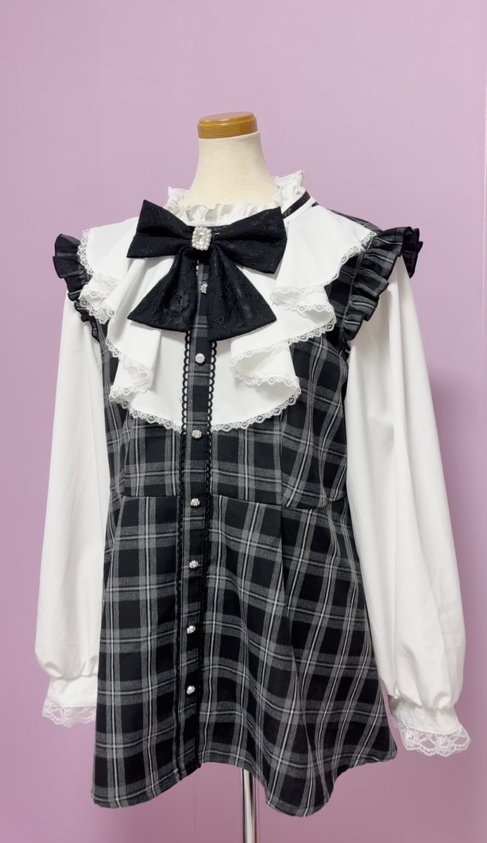 OPH1202's tweet photo. 変身してそのまま可愛いお洋服一式丸ごとお持ち帰り😍

新商品のご紹介🙌
2点セット(トップス&amp;ボトムス付)

《丸ごとお持ち帰りコース🎀》

女装のままご帰宅も🆗
メイクオフしてお持ち帰りも🆗

自分に似合うウイッグも発見💡
プロのメイク撮影付きでとってもお得🉐😆 https://t.co/WNDuUoYYXi