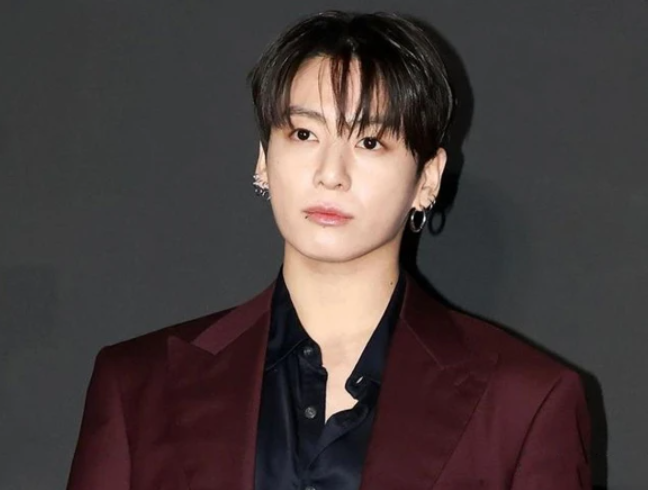 Nawaiwaqt_'s tweet photo. کورین گلوکار جنگ کوک کا انسٹاگرام اکاؤنٹ اچانک غائب
https://t.co/UsbURxA33D
#KoreanSinger #Jungkook #Instagramaccount #Disappears https://t.co/F4uxDHZoTg