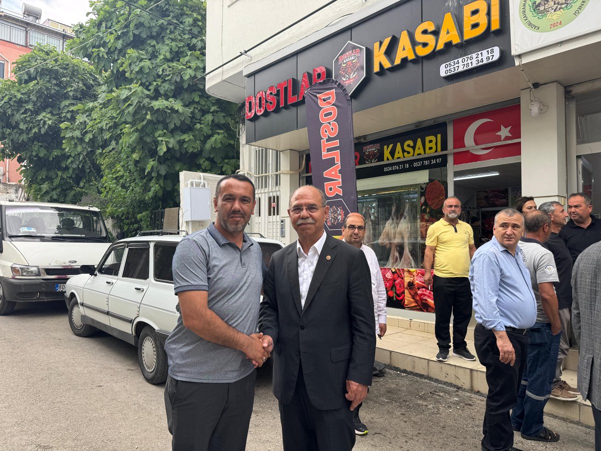 mdurmusoglu's tweet photo. Yıllardır bize güvenen, destek veren aziz milletimizin kapısını çalmak, gönlüne misafir olmak; sevinçlerine ortak olmak, dertlerini dinlemek ve elimizden gelen her türlü desteği sunmak bizim için bir görev değil, bir vefa borcudur.
Milletimizin duasını almak, yüzlerinde oluşan bir tebessüme vesile olmak en büyük kazancımızdır. Gücümüzü makamdan değil, milletimizin sevgisinden ve duasından almaya devam edeceğiz.
Rabbim birlik ve beraberliğimizi daim eylesin.