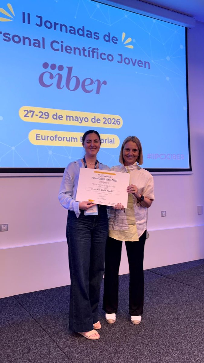 neurofarmaucm's tweet photo. ¡Acabamos las II Jornadas de Personal Científico Joven del @CIBER_ISCIII #IIPCJCIBER de la mejor manera posible! @Cristina_Ulecia recibe el premio a la mejor comunicación oral postdoc!!! https://t.co/uS5OWmZxSj