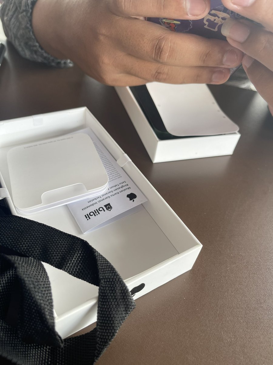 dafwit's tweet photo. sold out ❌❌❌ https://t.co/FhVJ0O18lC