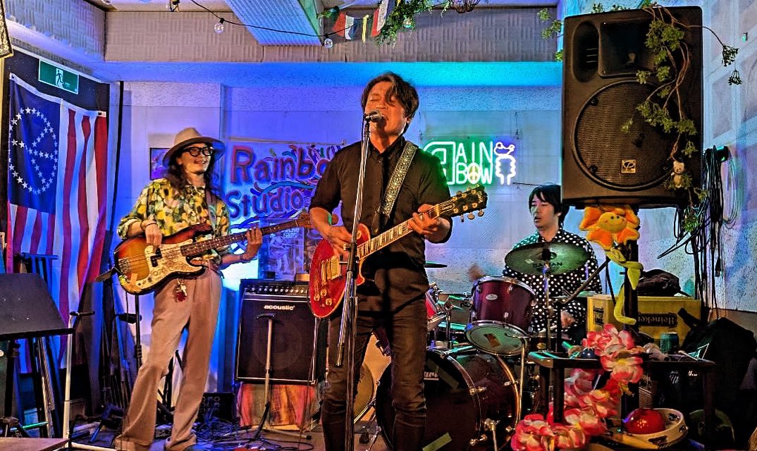 FunkyOYASAI's tweet photo. Rainbow Fest ありがとうございました！
#SHOJIN #アラ還kids #SHINO #勝ち猫 #レインボースタジオ https://t.co/RBdAvTEyTi