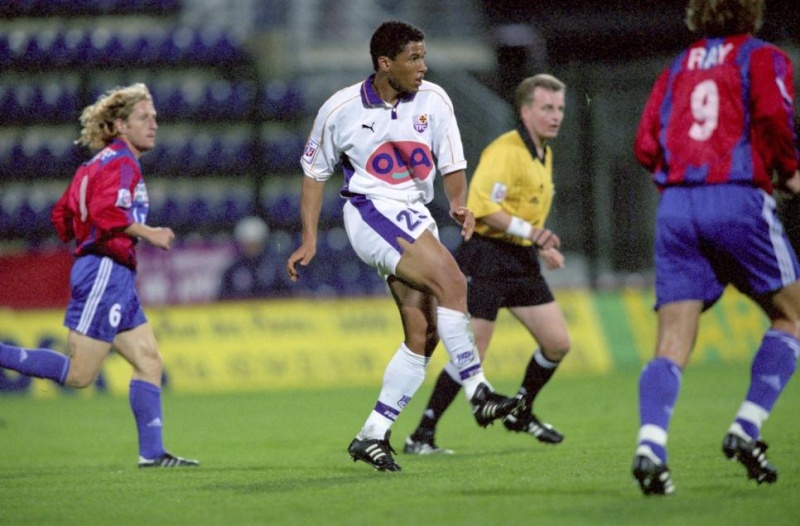 🎂🎂𝐉𝐎𝐘𝐄𝐔𝐗 𝐀𝐍𝐍𝐈𝐕𝐄𝐑𝐒𝐀𝐈𝐑𝐄🎂🎂

Sylvain N'Diaye 🇸🇳 (50 ans)

👕43 matchs TCC a...